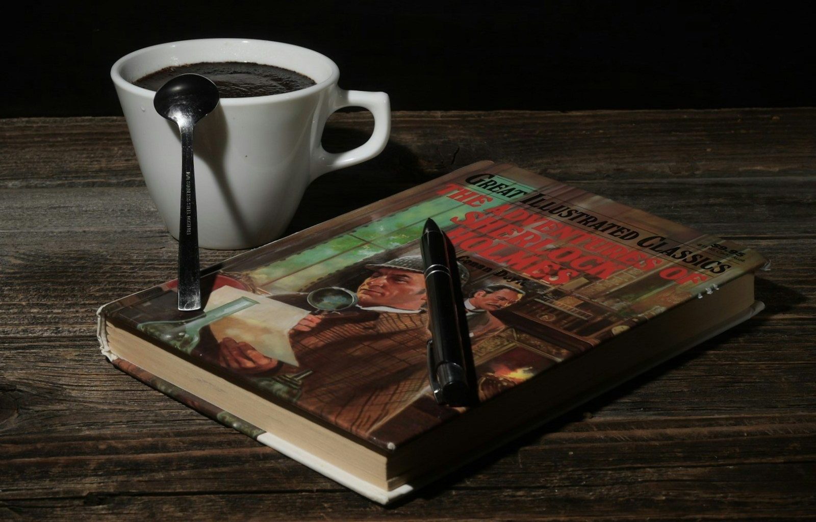 Jenn McKinlay's cozy mysteries